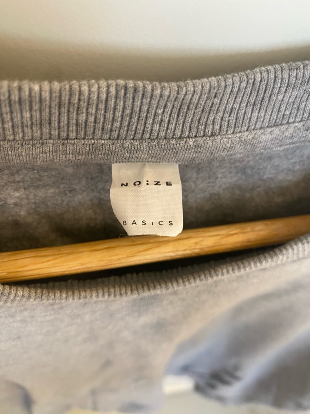 Brand New Noize Light Gray Ribbed Crew Sweatshirt Womens